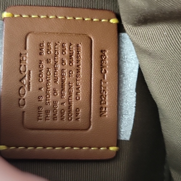 NWOT Coach Brown Pebbled Leather Shoulder Bag With Short Stap Only - Picture 13 of 13